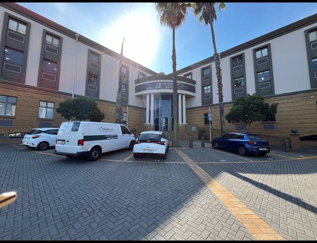 357M² OFFICE TO LET IN CENTURY CITY